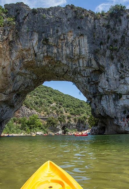 Pourquoi la descente de l’Ardèche est connue dans le monde entier  ?